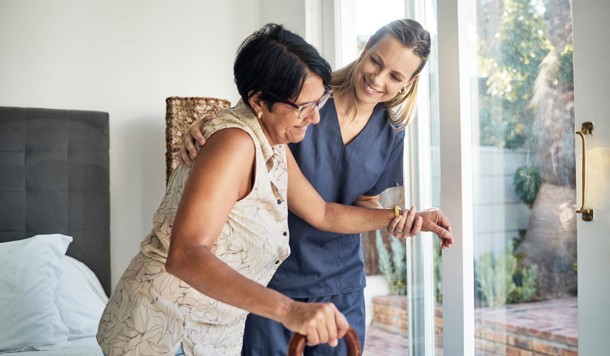 24-Hour-Home-Care1-Left-Photo-AdobeStock_632554154